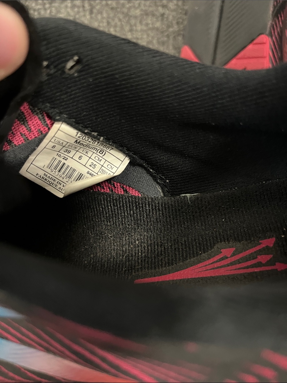 Brooks Hyperion Tempo size 8 - Picture 7 of 9